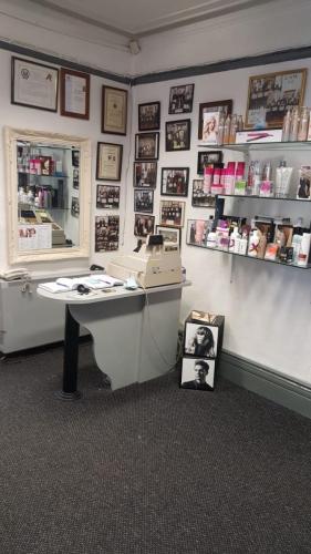 cork-academy-of-hair-dressing-10