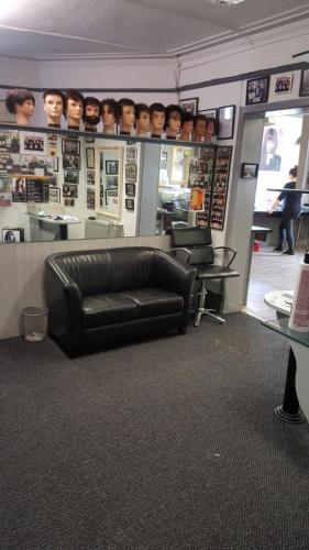 cork-academy-of-hair-dressing-11