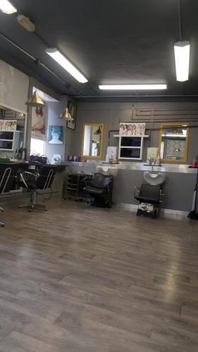 cork-academy-of-hair-dressing-13